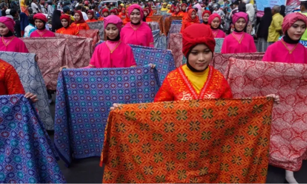 <p>Diklaim Negara Lain, Pemerhati Batik Beri Tanggapan</p>