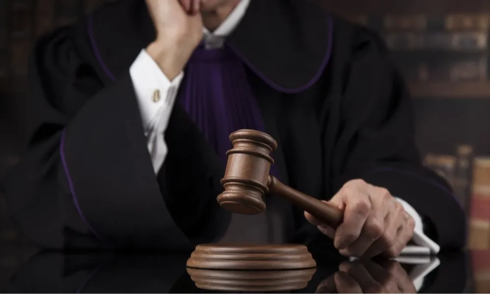 <p>Menkumham Akan Tindak Lanjuti Tuntutan Kenaikan Gaji Hakim</p>