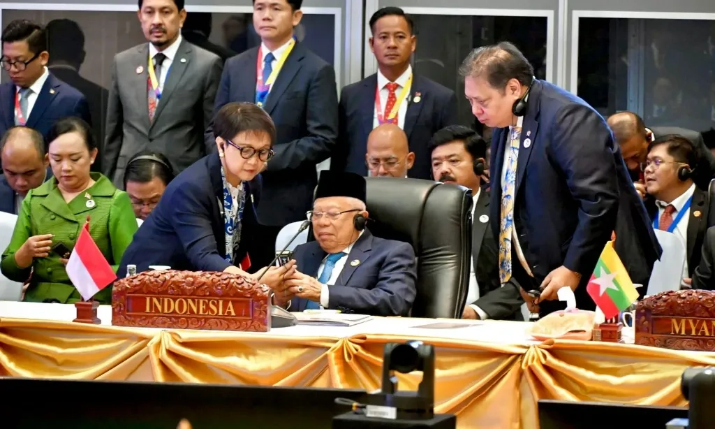 <p>Indonesia Tekankan Penguatan Kerja Sama Ekonomi Hijau, Digital, Rantai Pasok, Dan UMKM ASEAN-RRT</p>