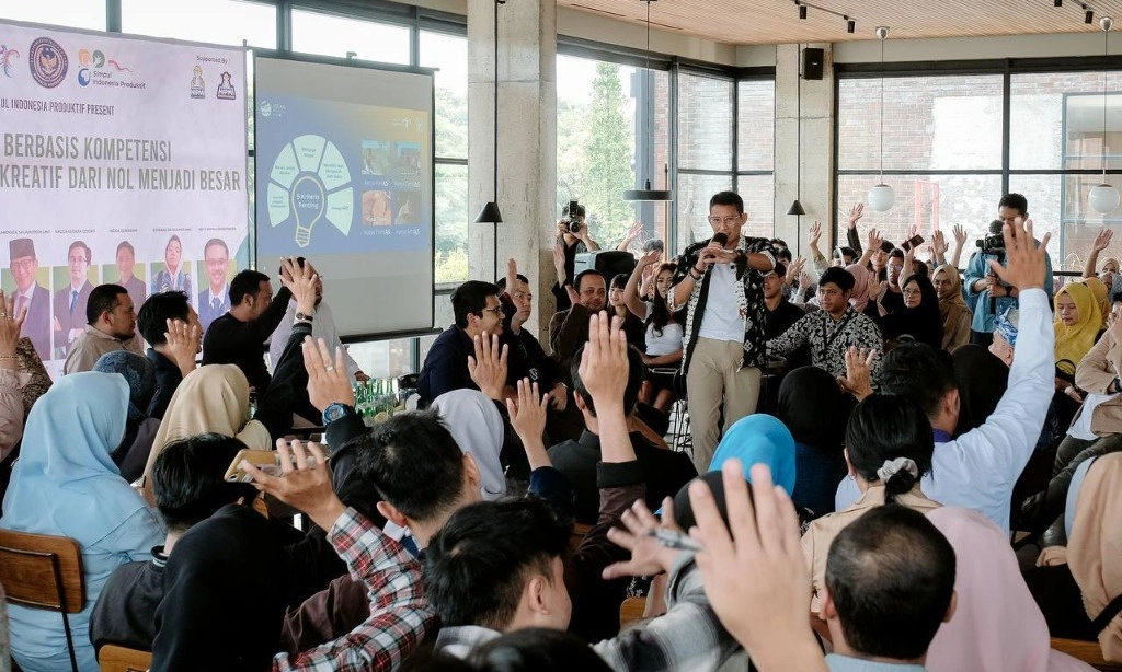 <p id="isPasted">Kemenparekraf: Pelatihan Dan Sertifikasi Efektif Tingkatkan Kompetensi Dan Daya Saing SDM Parekraf&nbsp;</p>