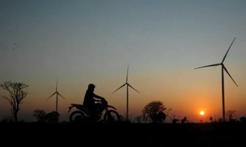 <p>Maluku Kaji Pengembangan PLTB Di Ambon</p>