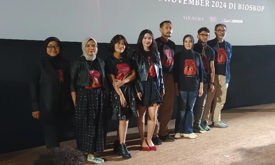 <p><em id="isPasted">Wanita Ahli Neraka,&nbsp;</em>Menyoal Konsep Bakti Istri Dalam Agama</p>