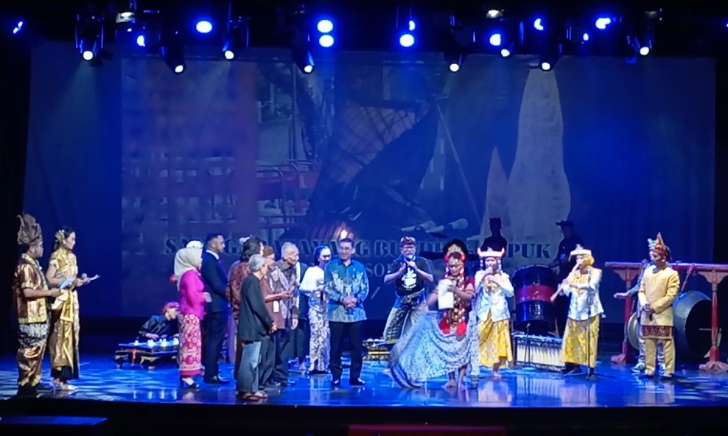 <p>Fadli Zon Ingin Cerita Panji Saingi Popularitas &quot;Romeo-Juliet&quot; Dan &quot;Layla Majnun&quot;</p>