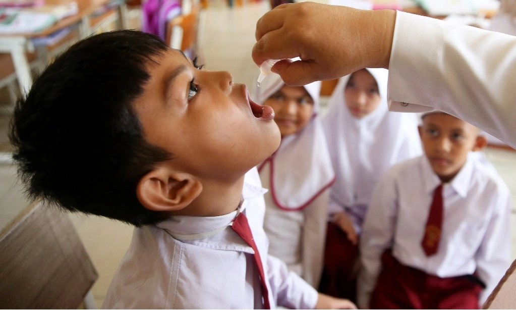 <p>Pakar Saran Imunisasi Polio Berulang</p>