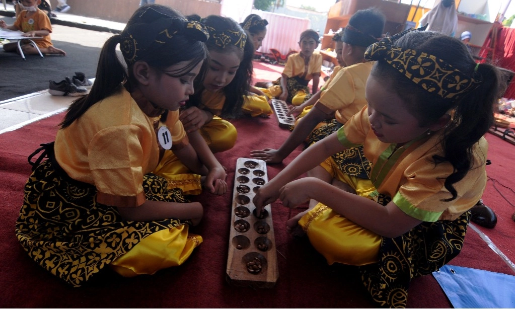 <p>&nbsp;Mendikdasmen Sebut Pembelajaran Matematika Perlu Dibuat Menyenangkan</p>