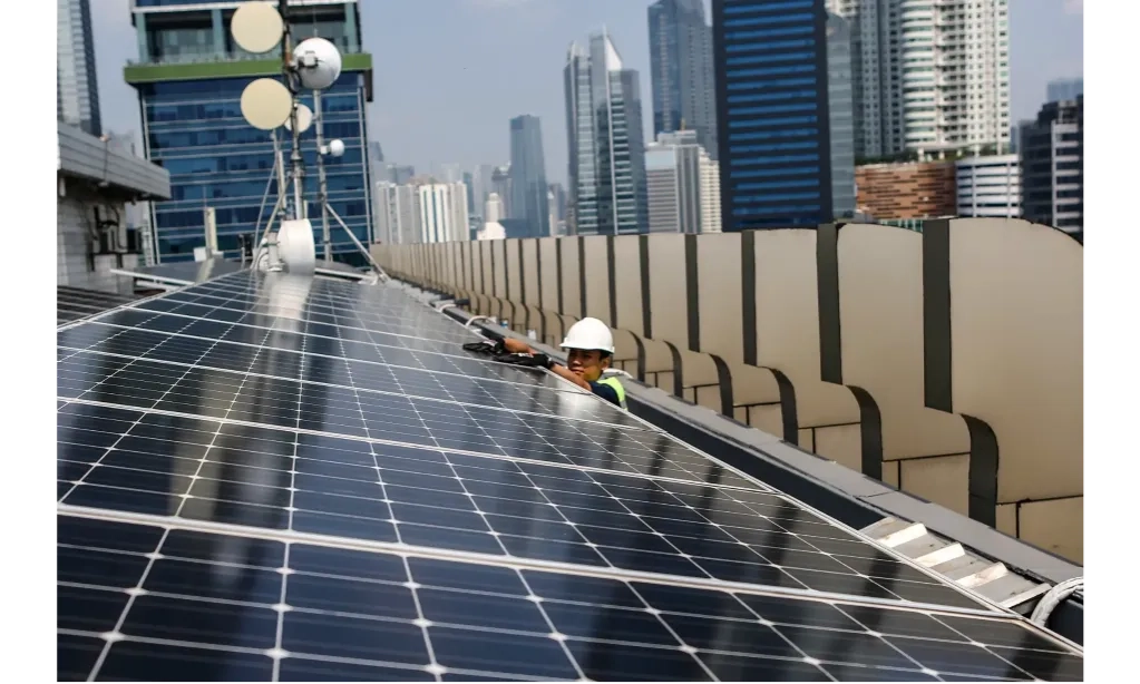 <p>Fotovoltaik Semprot, Cat Pengubah Sinar Matahari Menjadi Listrik</p>