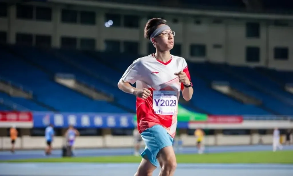 <p>Anak Muda Di China Kian Gemari Aktivitas Berlari Dan Maraton</p>