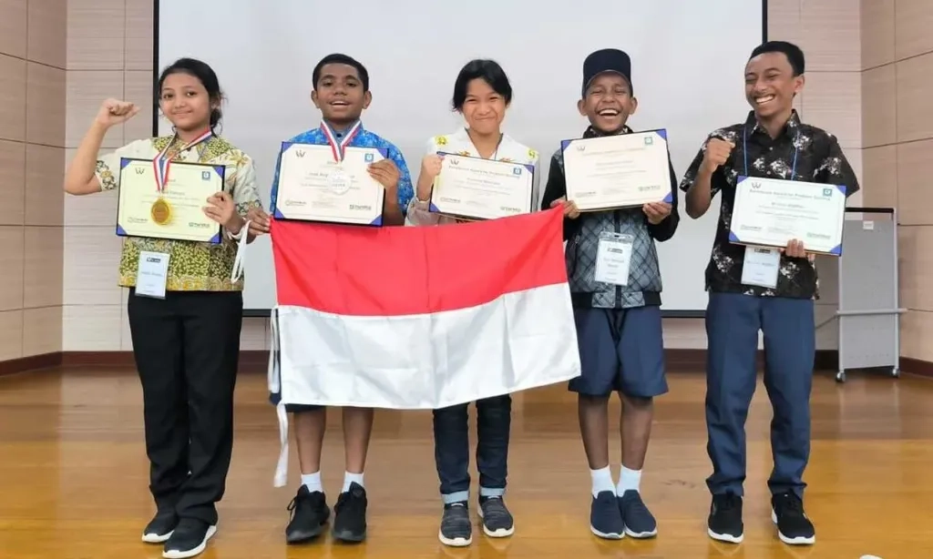 <p>Anak Indonesia Juarai Lomba&nbsp;<em id="isPasted">Coding&nbsp;</em>Internasional Di Korea</p>