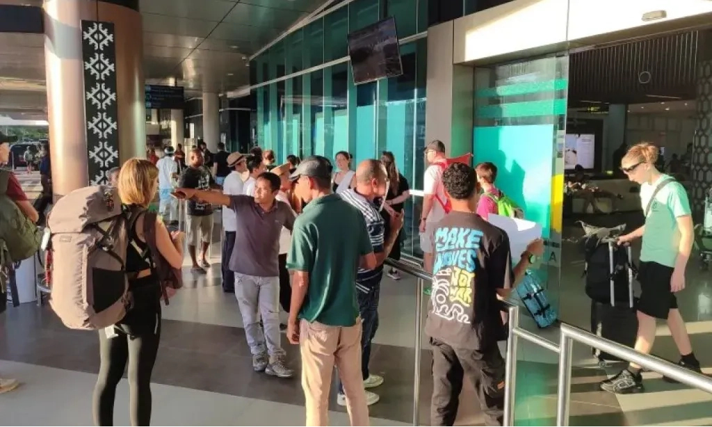 <p>Bandara Komodo Kembali Beroperasi, Layani 12 Penerbangan</p>