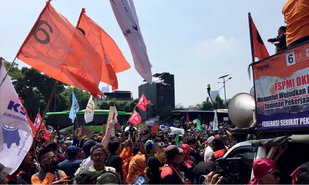 <p>Pemerintah Diduga Tak Patuh Putusan MK, Buruh Rencana Aksi Mogok Nasional</p>