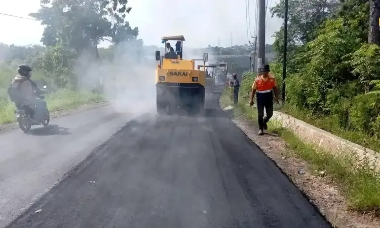 <p id="isPasted">Kurangi Impor, Kemenperin Luncurkan Peta Jalan Hilirisasi Aspal Buton</p>