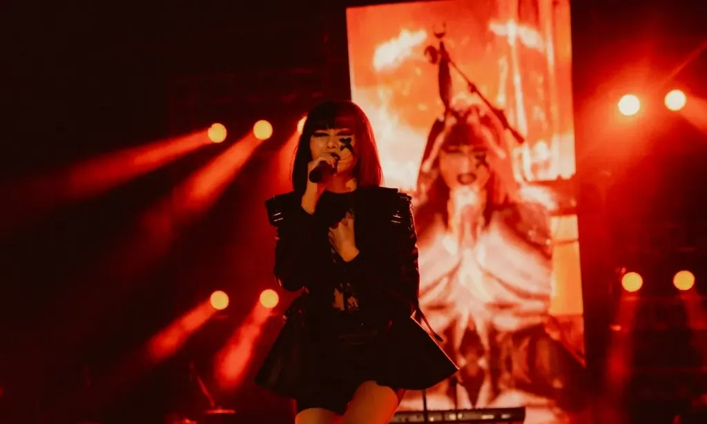 <p>Jelang Konser,&nbsp;<span class="il" id="isPasted">Isyana</span> Rilis Versi Baru &ldquo;My Mistery&rdquo; Bareng Marty Friedman</p>