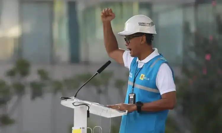 <p>Sambangi Markas Danantara, Bos PLN: Kami Siap Jalankan Arahan</p>