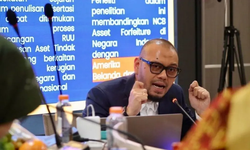 <p id="isPasted">RUU Perampasan Aset Didrop, RUU <em>Tax Amnesty&nbsp;</em>Masuk Prolegnas, DPR Tuai Kritik&nbsp;</p><p>&nbsp;</p>