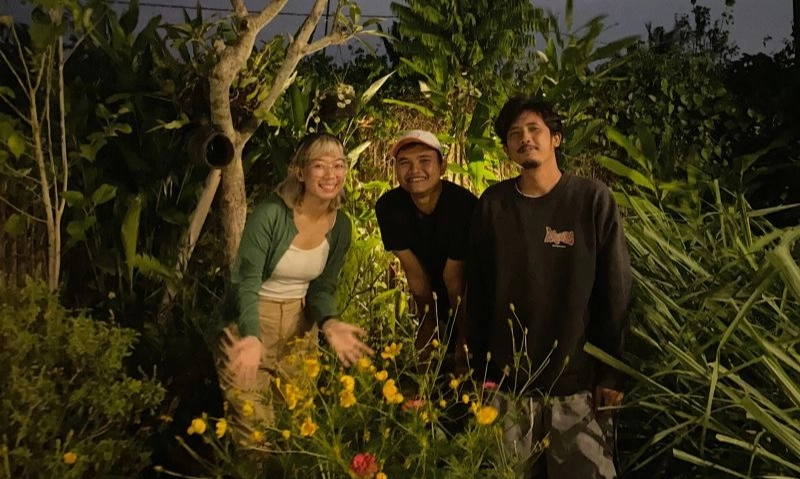 <p>Bawa Pesan Hargai Alam, hara Dan Nosstress Rilis &quot;Raih Tanahmu&quot;</p>