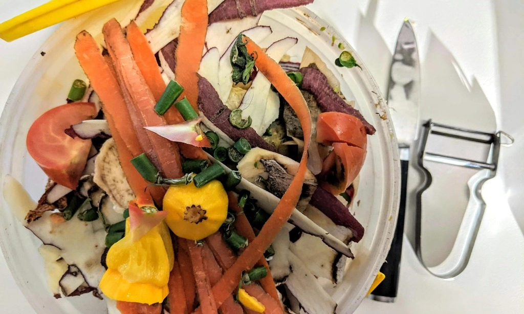 <p>UNY Kembangkan Cara Membuat Suplemen Tanaman Nanomaterial Berbahan Sampah Organik</p>