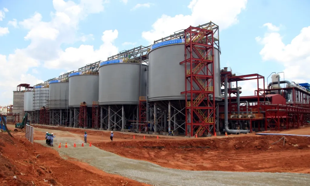 <p>Hilirisasi Bauksit Berjalan Lamban, Ini Kata Bahlil</p>