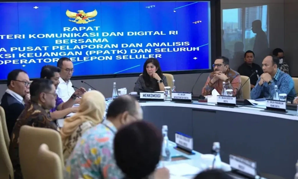 <p>Cegah Judi <em>Online,</em> Operator Telekomunikasi Diminta Awasi Transfer Pulsa</p>