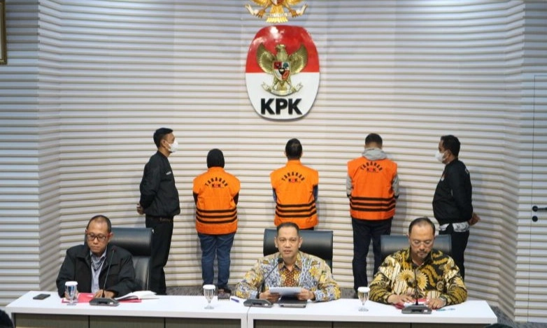 <p>Pj Walkot Pekanbaru Jadi Tersangka KPK</p>