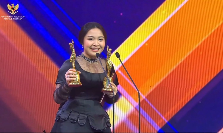 <p>Yang Muda Berjaya Di AMI Awards 2024, Bernadya Hingga Salma Salsabil</p>