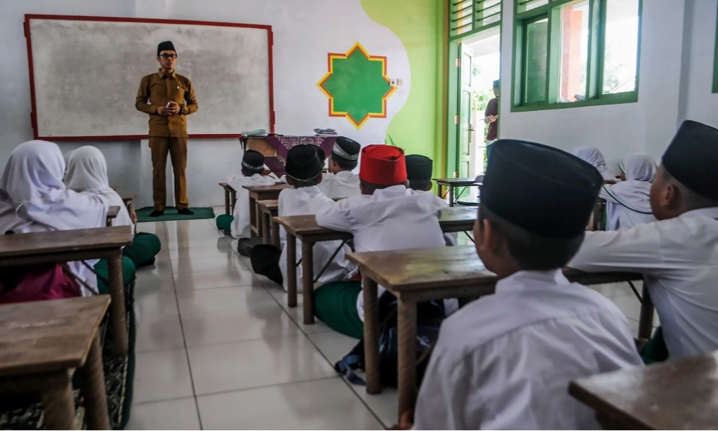 <p>Pengajar Madrasah Minta Tinjau Ulang Peta Jalan Pendidikan 2025-2045</p>