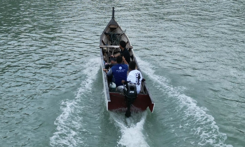 <p>Dukung Keberlanjutan Wisata Pangandaran, Suzuki Populerkan Mesin Tempel 4-Tak</p>