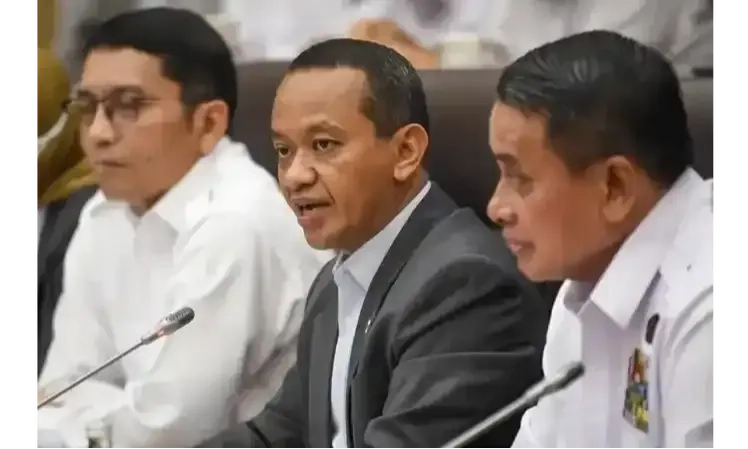 <p>Pacu B50, Bahlil Sebut Investasi Pabrik Metanol Tembus US$1,2 Miliar</p>