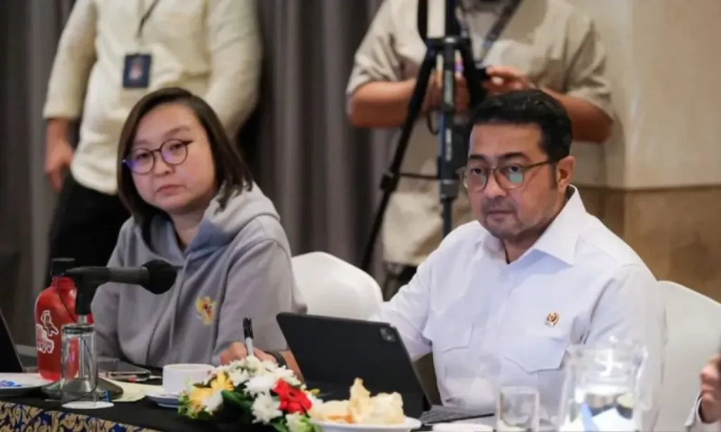 <p>Menteri Ekonomi Kreatif Dukung Pembentukan Asosiasi Kreator Konten</p>