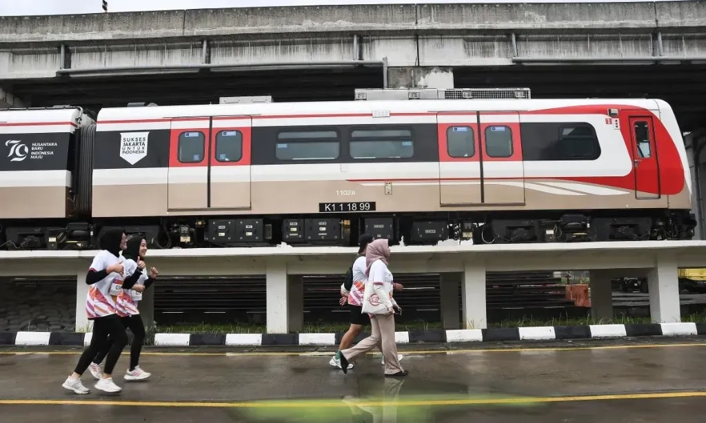 <p>Pembangunan LRT Jakarta Velodrome&ndash;Manggarai Capai 39,83% Per 10 Desember</p>