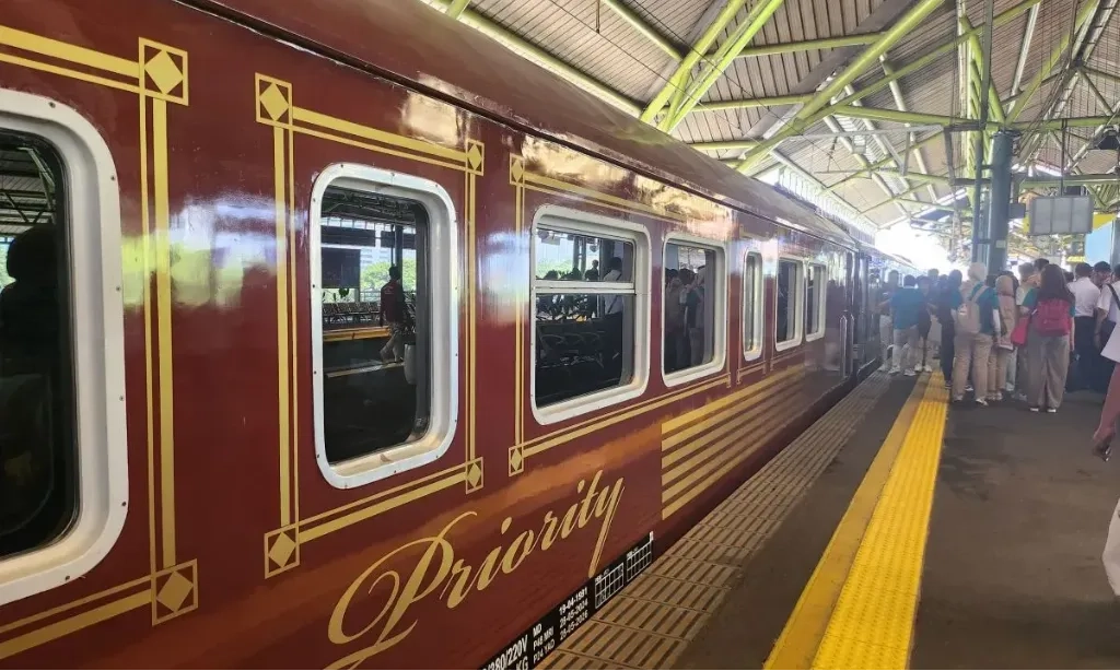 <p>KAI Wisata Lepas Perjalanan Perdana KA Java Priority Gambir &ndash; Yogyakarta</p>