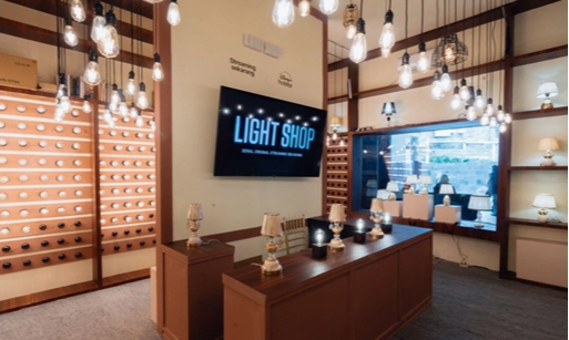 <p>Disney+ Indonesia Hadirkan Instalasi Interaktif Dari Serial Light Shop Di Jakarta</p>