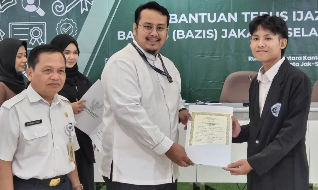 <p>Baznas Bazis Jaksel Bantu Tebus Ijazah Ratusan Siswa Sekolah</p>