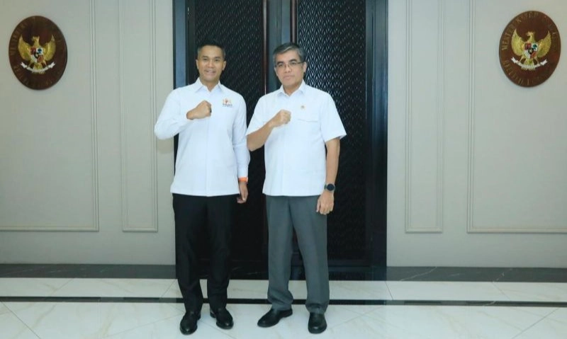 <p>Kadin Dan Kemenaker Siap Bentuk Satgas UU Ketenagakerjaan Baru</p>