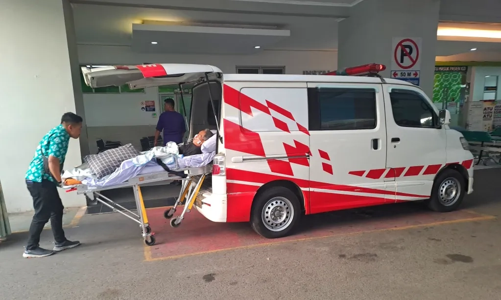 <p id="isPasted">Pengendara Malam Penolong Warga Luka</p>