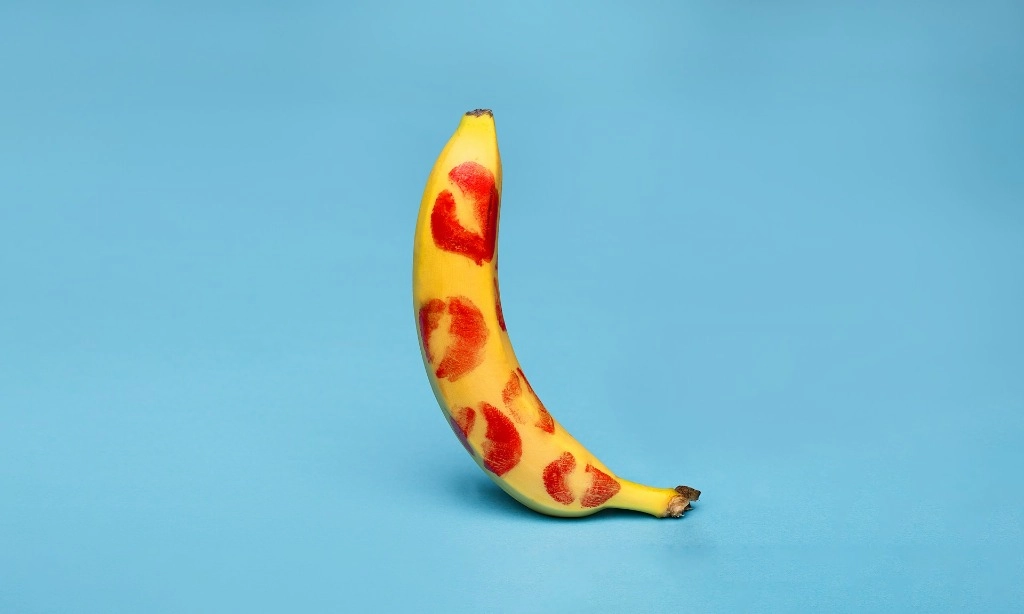 <p>Ini Makanan Yang Bisa Tingkatkan Risiko Disfungsi Ereksi Pria</p>