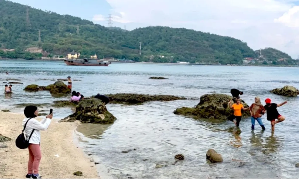 <p>BPS: Karena <em id="isPasted">Low Season</em>, Kunjungan Wisnus November 2024 Turun 1%</p>