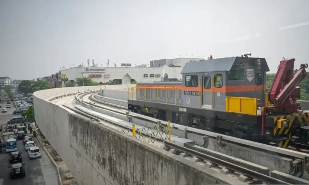 <p>Pembangunan LRT Jakarta Fase 1B Capai 42,3%</p>