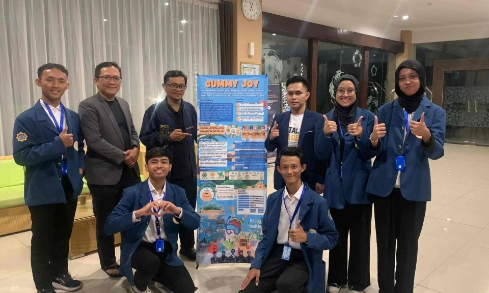 <p>Mahasiswa Unair Ciptakan Permen <em>Jelly</em> Ramah Diabetes</p>