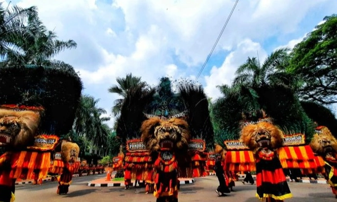 <p>Penetapan WBTb Reog Ponorogo Sebagai Daya Tarik Wisata</p>