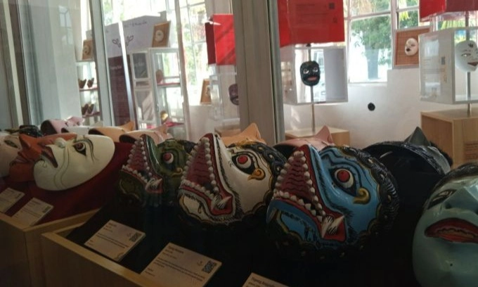 <p>Berwisata Edukasi Ke Museum Topeng Cirebon</p>