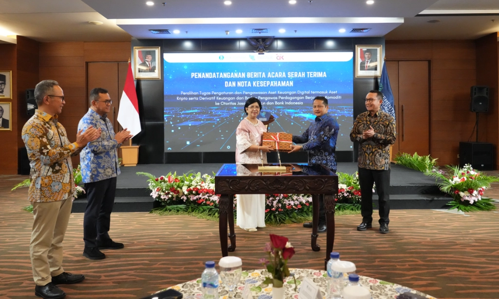 <p id="isPasted">OJK-BI Langsung Proses Peralihan Pengaturan dan Pengawasan AKD, Kripto, Dan Derivatif</p>