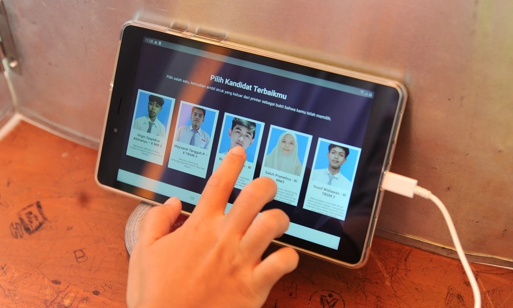 <p>Komnas HAM Usulkan E-Voting Pada Pemilu Mendatang</p>