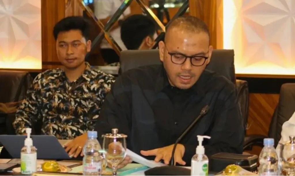 <p>Usulan DPD Gunakan Dana Zakat Untuk MBG, Dinilai Hanya Bikin Gaduh</p>