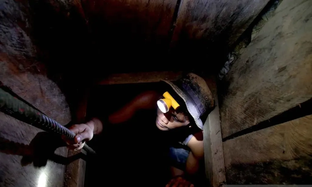 <p>DPR Buka Ruang Pemerintah Beri Izin Tambang Ke Perguruan Tinggi Dan UKM</p>