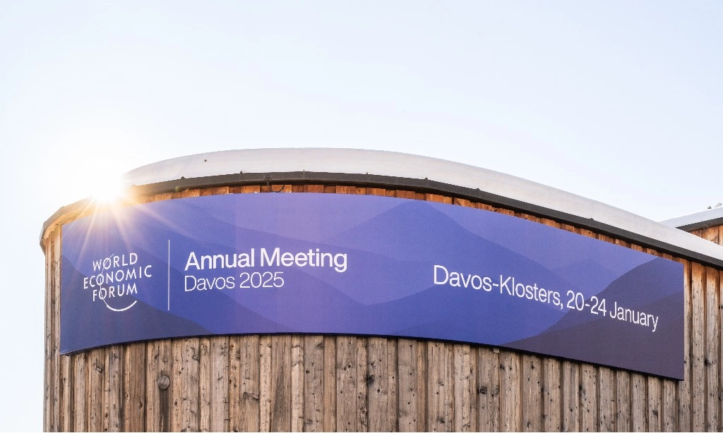 <p>Di Hadapan WEF 2025, Menteri Rosan Promosikan Peluang Investasi Hijau RI</p>