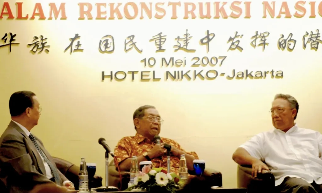 <p dir="ltr" id="isPasted">Gus Dur, Sang Pemulih Budaya Tionghoa Di Indonesia</p>