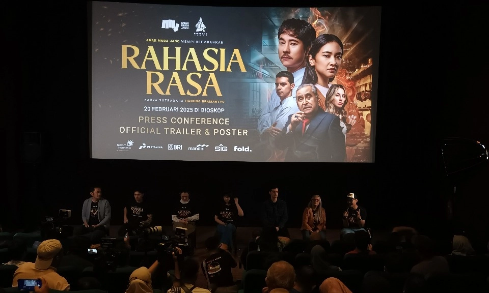 <div class="pG" data-is-important="true" data-tooltip-align="b,l" data-tooltip-contained="true" data-tooltip-delay="1500" id="isPasted" tabindex="0">Hanung Bramantyo Menolak Beban &#39;Kebenaran&#39; Sejarah Pada Film</div>
