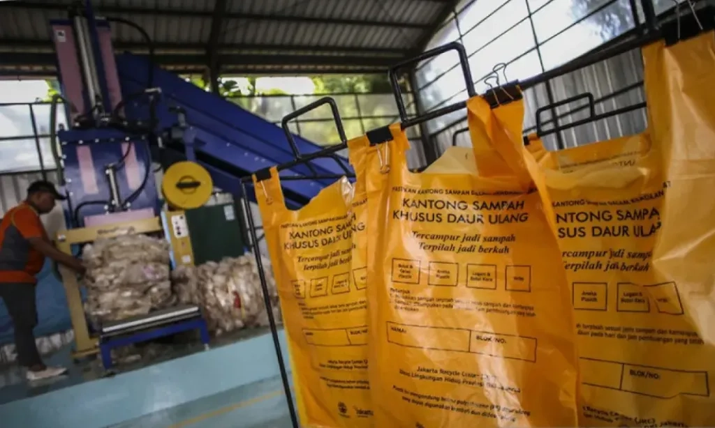 <p id="isPasted">Olah <em>Food Waste,</em> DKI Optimalkan JRC Pesanggrahan</p>