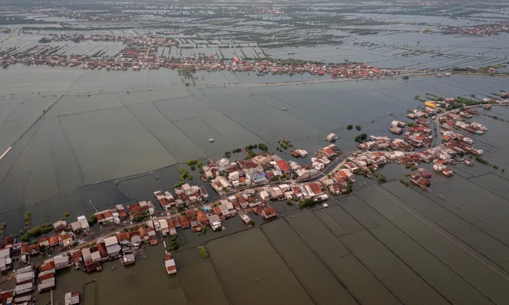 <p>Pakar Ingatkan Potensi Pengungsi Internal Akibat Kenaikan Air Laut</p>