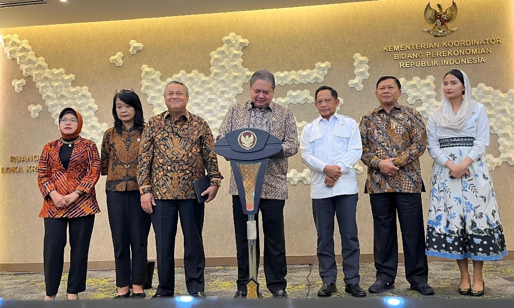 <p id="isPasted">Ungguli Prancis-Inggris, RI Jadi Ekonomi Terbesar ke-8 di Dunia</p>